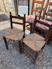 Sedie rustiche d’epoca in legno con seduta impagli