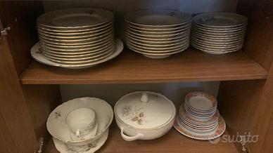 Servizi e posateria da cucina e da thè