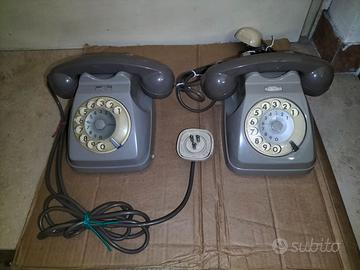 2 Vecchi Telefoni Fissi Vintage come da Fotografie