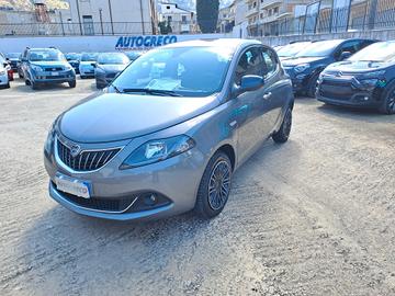 Lancia Ypsilon 1.0 FireFly 5 porte S&S Hybrid Gold