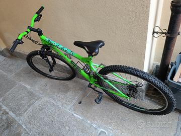 BICICLETTA MOUNTAIN BIKE 