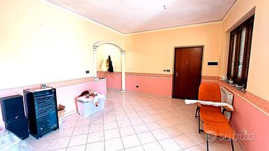 Appartamento in Micro Condominio con Gran Garage