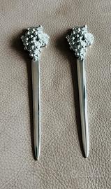 2 tagliacarte antichi decorati con grappolo uva