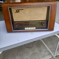 Radio d'epoca a valvole Salvador della Blaupunkt