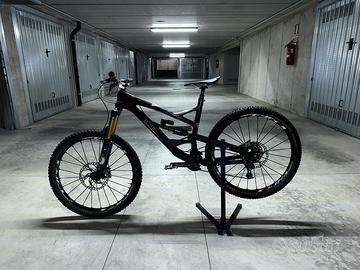 YT Capra CF Pro Comp 27.5 carbonio
