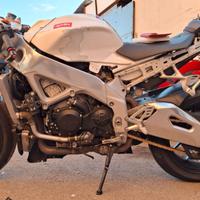 Aprilia Rsv 1000 2010 incidentata