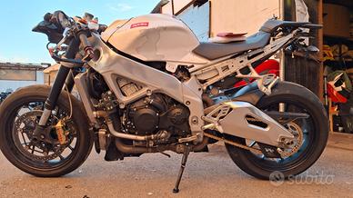 Aprilia Rsv 1000 2010 incidentata