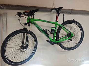 Bicicletta lee cougan Revenge 29 mtb
