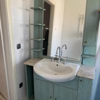 Arredo bagno mobiletto specchiera