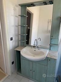 Arredo bagno mobiletto specchiera