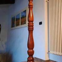 appendiabiti a colonna in legno massello tornito