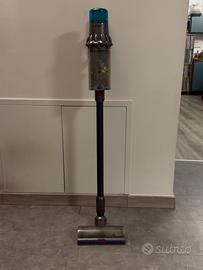 Dyson v15