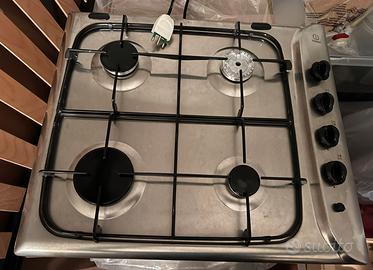 Piano cottura gas Indesit mai usato 50x600