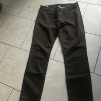 Pantaloni marrone scuro. Max Mara, 