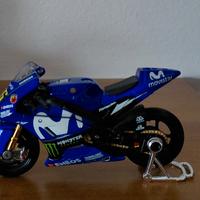 Modellino moto Valentino Rossi Yamaha