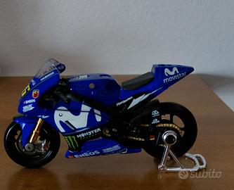 Modellino moto Valentino Rossi Yamaha