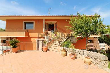 Appartamento in Villa con Giardino Privato