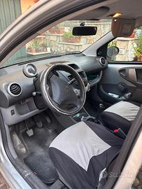 Peugeot 107 1.0 benzina anno 2012