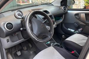 Peugeot 107 1.0 benzina anno 2012