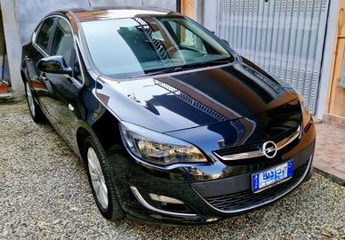 Opel Astra Sedan 1.7 CDTI 130 cv