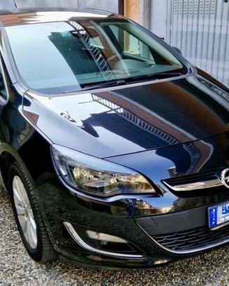 Opel Astra Sedan 1.7 CDTI 130 cv