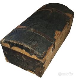antico baule da carrozza,scrigno,forziere,viaggio