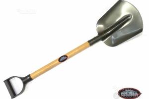 Pala nsf in duro alluminio con manico in legno