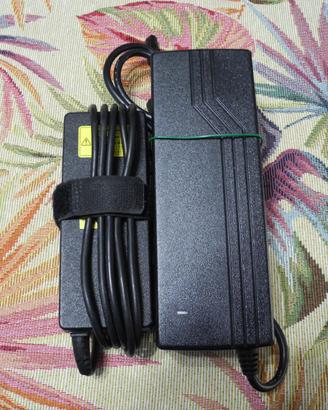 2 caricabatterie alimentatori pc portatili vintage