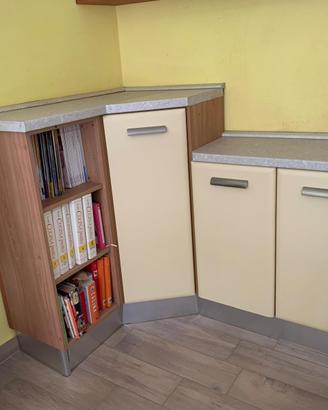 Cucina completa di elettrodomestici