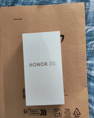 Honor 200 12 RAM 512 GB 