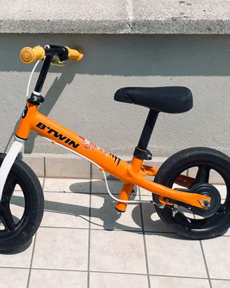B’Twin bici senza pedali (balance bike)