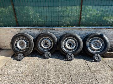 Cerchi con gomme Mercedes Sprinter