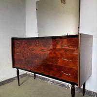 Cassettiera vintage in legno con specchio