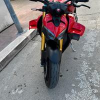 Ducati Streetfighter v4 S 2025