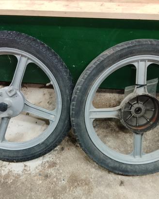 cerchi in lega piaggio Boss 16"