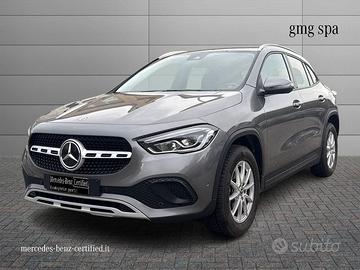 Mercedes-Benz GLA 180 Business Extra auto