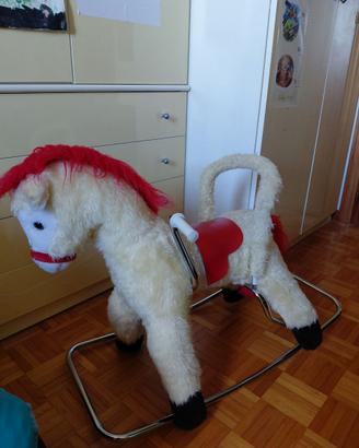 cavallo a dondolo