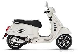 Piaggio Vespa 300 GTS