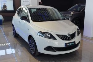 Lancia Ypsilon 1.0 FireFly 70cv Hybrid Platino