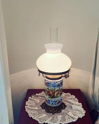 Lampada in ceramica e paralume in opalina bianco