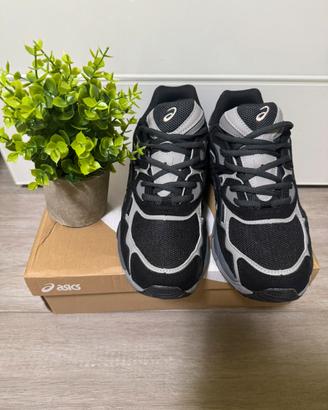 Sneakers Asics in Perfette Condizioni