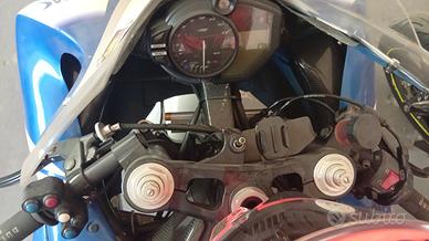 moto da pista Yamaha R1 2011 big ban