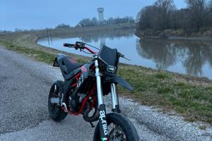 aprilia sx 125 2010