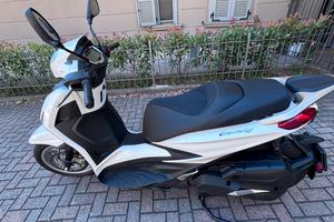 Beverly 400hpe