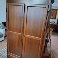 armadio H200 cm    l. 104 cm   P 50 cm