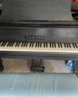 Pianoforte Yamaha C3
