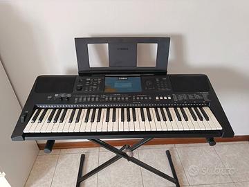 Tastiera Yamaha PSR 463 arranger piano elettrico