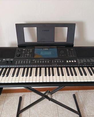Tastiera Yamaha PSR 463 arranger piano elettrico