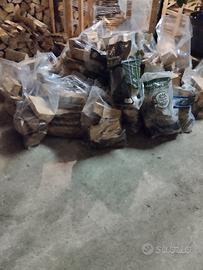legna in sacchi o bancali e pellet A1.....