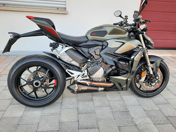 Ducati streetfighter v2
